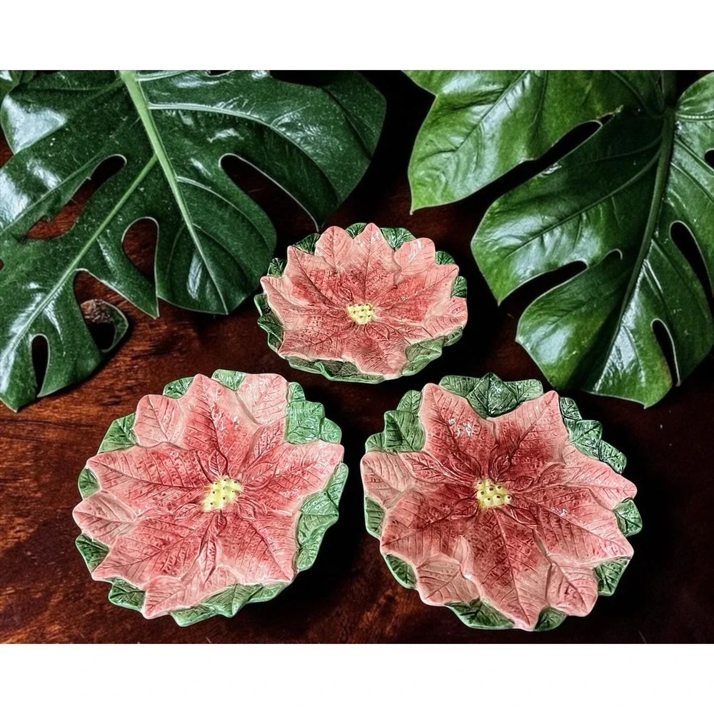 Fitz & Floyd Omnibus Poinsettia Christmas Plates Set Of 3‎ Vintage Japan 1980's